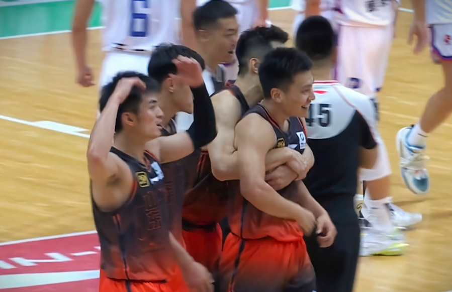 山东泰山迎CBA常规赛关键赛,国际比赛日绝杀压哨,底气十足,训练强度明显提升的简单介绍 山东泰山迎CBA常规赛关键赛,国际比赛日绝杀压哨,底气十足,训练强度明显提升的简单介绍