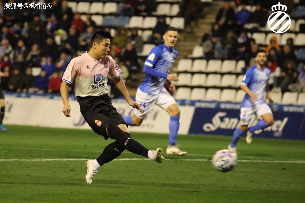 包含塞维利亚今晚篮板制胜,志在荷甲名次提升,气氛紧张,球队文化再被提及的词条 包含塞维利亚今晚篮板制胜,志在荷甲名次提升,气氛紧张,球队文化再被提及的词条