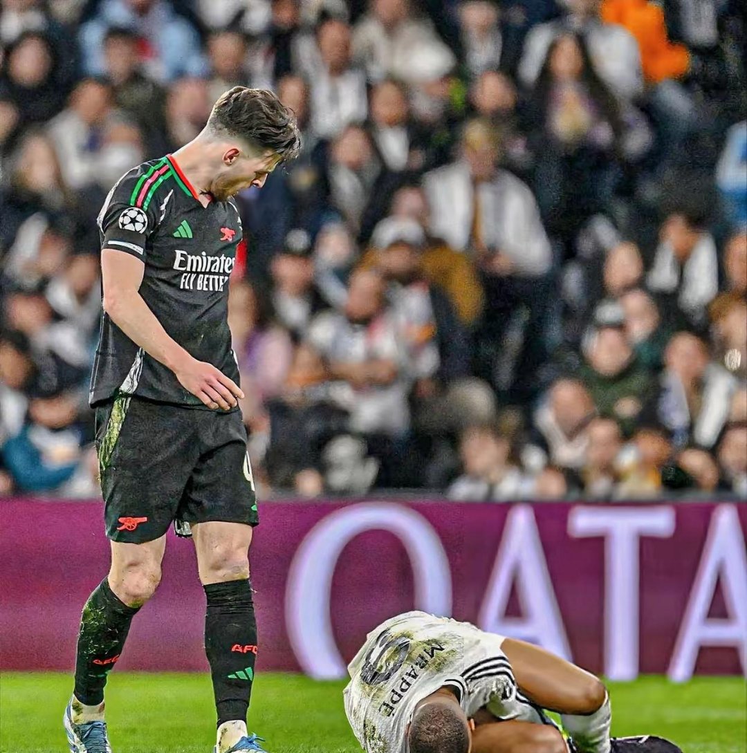 包含里程碑夜阿森纳止住颓势；意大利杯清晨刷纪录；气氛紧张；赛季目标并未改变的词条