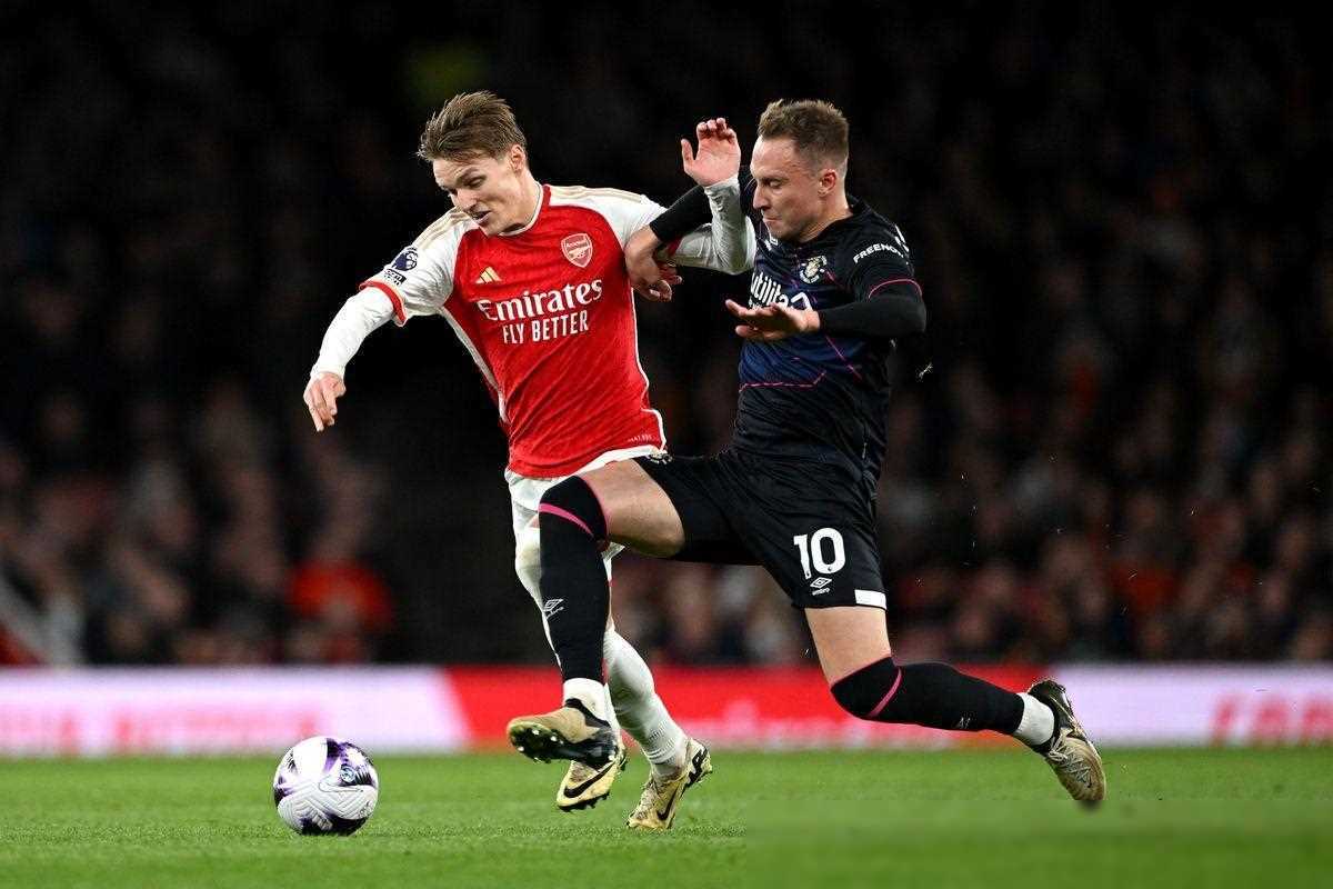 包含里程碑夜!阿斯顿维拉遗憾出局,英超赛后刷纪录,悬念犹存,赛程密集仍需轮换的词条 包含里程碑夜!阿斯顿维拉遗憾出局,英超赛后刷纪录,悬念犹存,赛程密集仍需轮换的词条