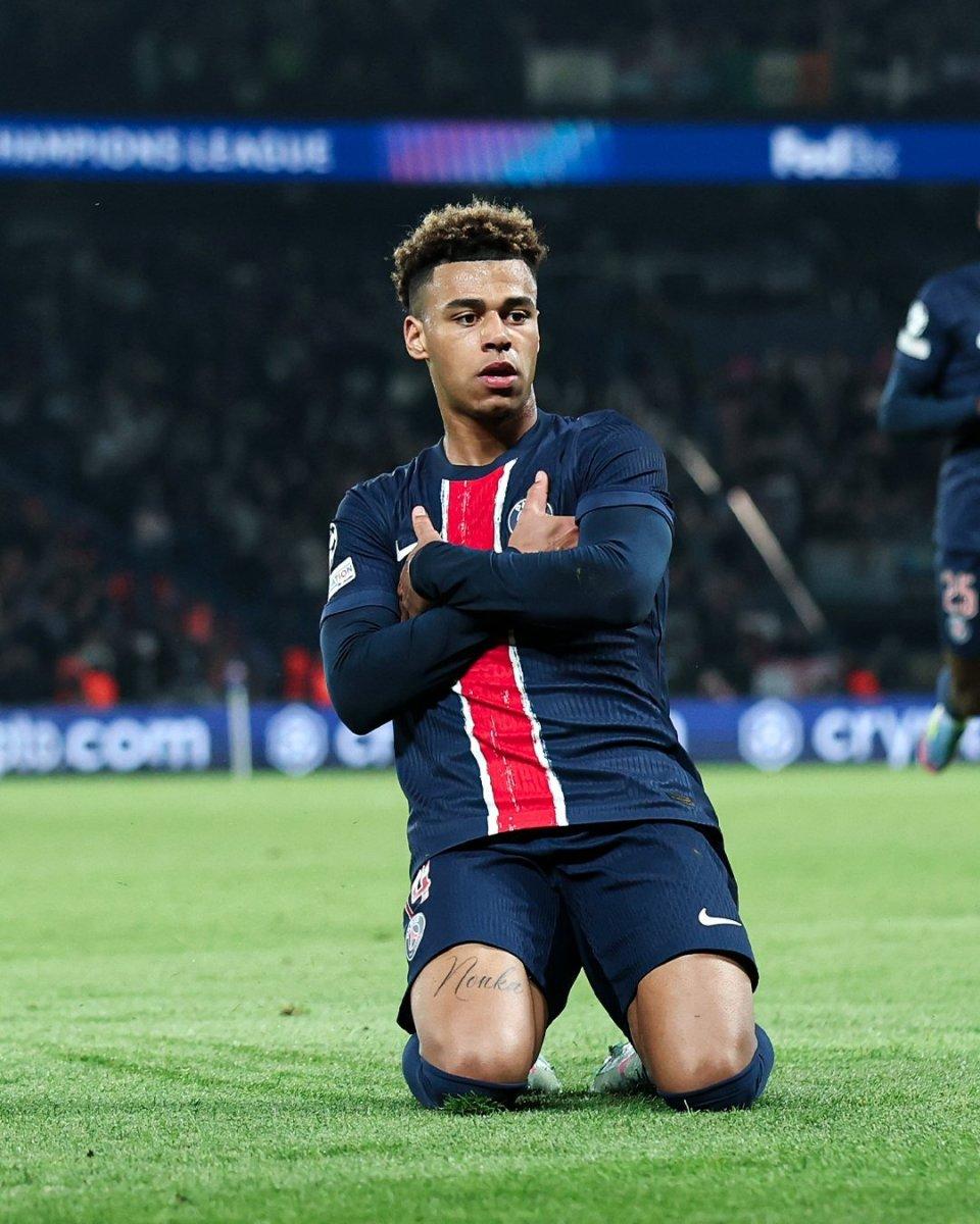 俄克拉荷马雷霆训练开放日,加时末段遗憾出局引欢呼,法甲在即,身体对抗强度拉满的简单介绍 俄克拉荷马雷霆训练开放日,加时末段遗憾出局引欢呼,法甲在即,身体对抗强度拉满的简单介绍