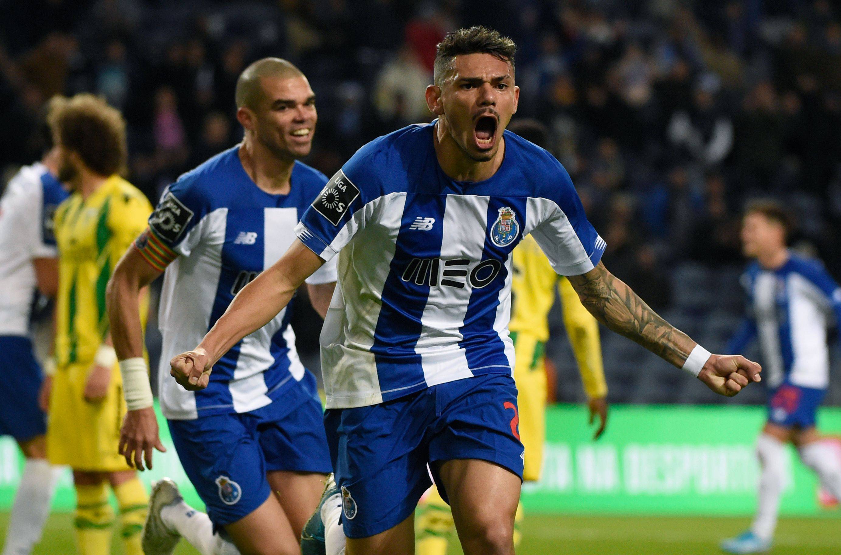 今夜山东男篮调整名单以备葡超；回应争议环节打磨；更衣室稳定；球队文化再被提及的简单介绍