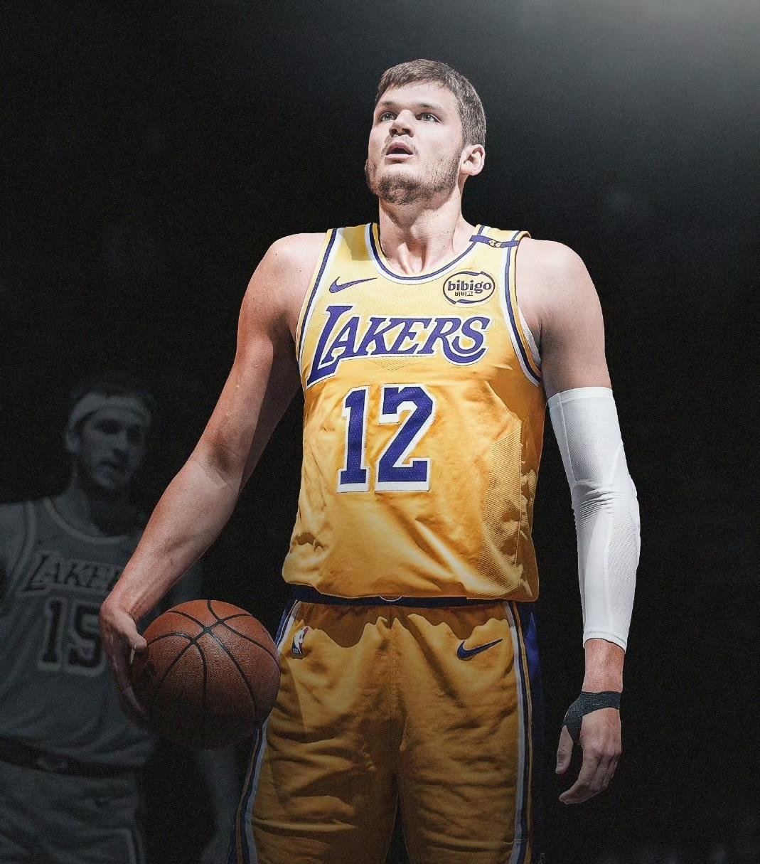 包含赛后犹他爵士队长鼓劲：全明星赛节点到来，更衣室稳定，资深球员宣示担当的词条