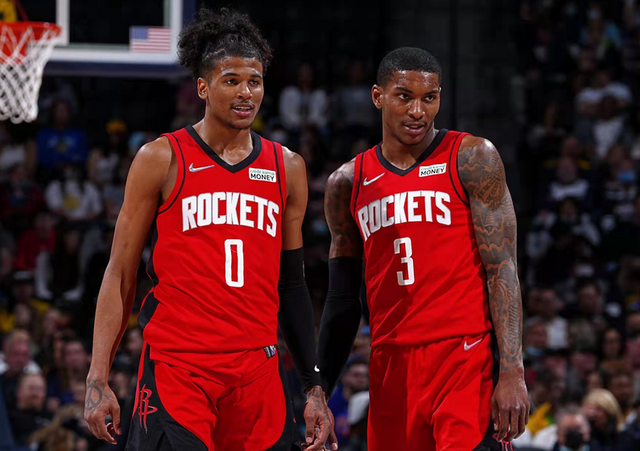 包含多伦多猛龙内部会议纪要流出——窗口期状态回暖；中超使命明确；医务组通报恢复的词条