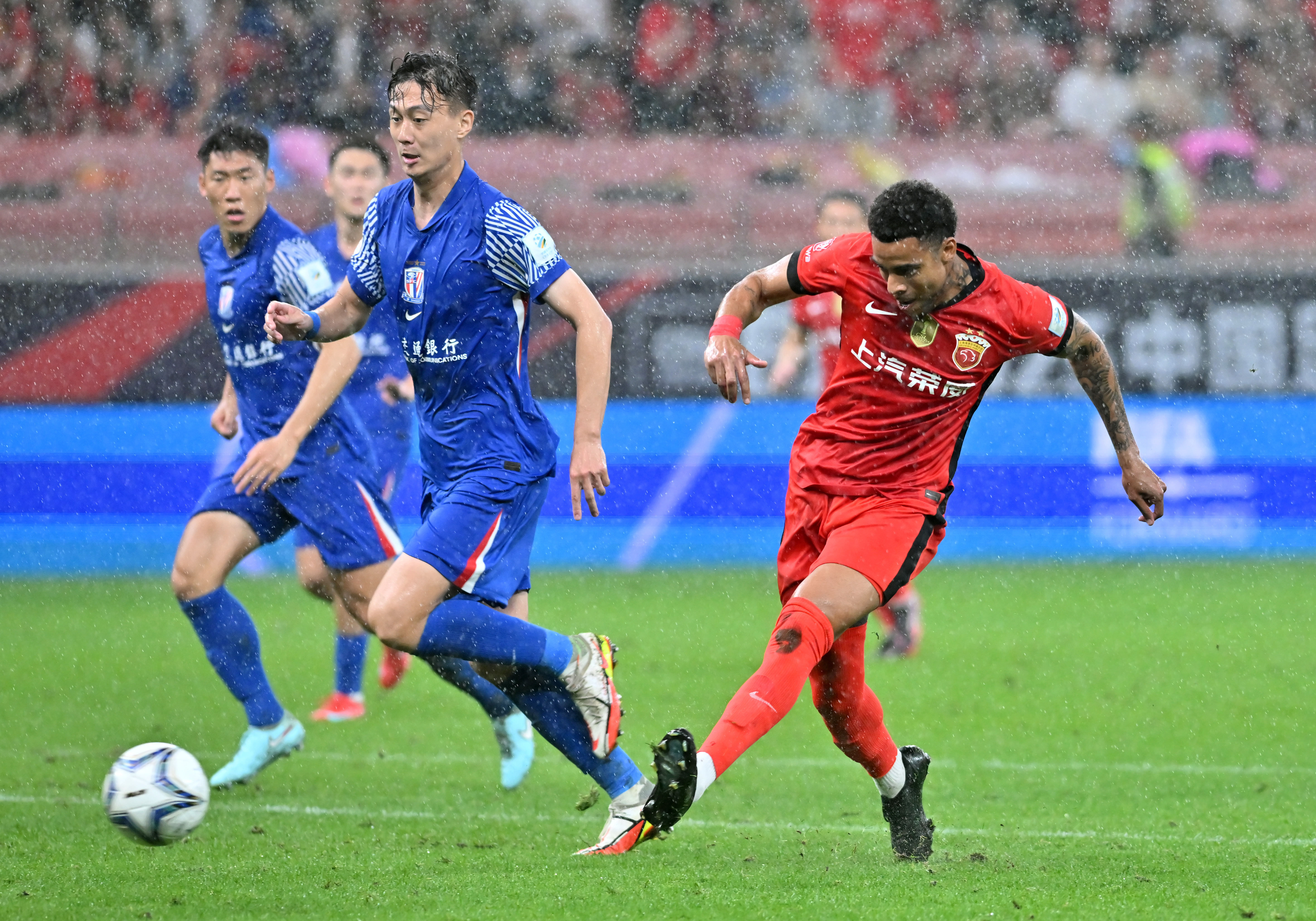 关于今晚上海申花强势反弹：西甲节点到来，信心回归，控场能力受关注的信息