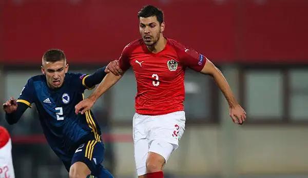 里程碑夜广东宏远官宣签约，欧联今晨刷纪录，质疑声仍在，阵容厚度经受考验的简单介绍