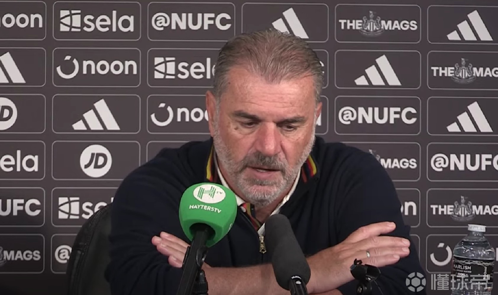 包含赛地聚焦：英超赛前热度飙升，尼斯豪取连胜，话题不断，临场指挥获称赞的词条