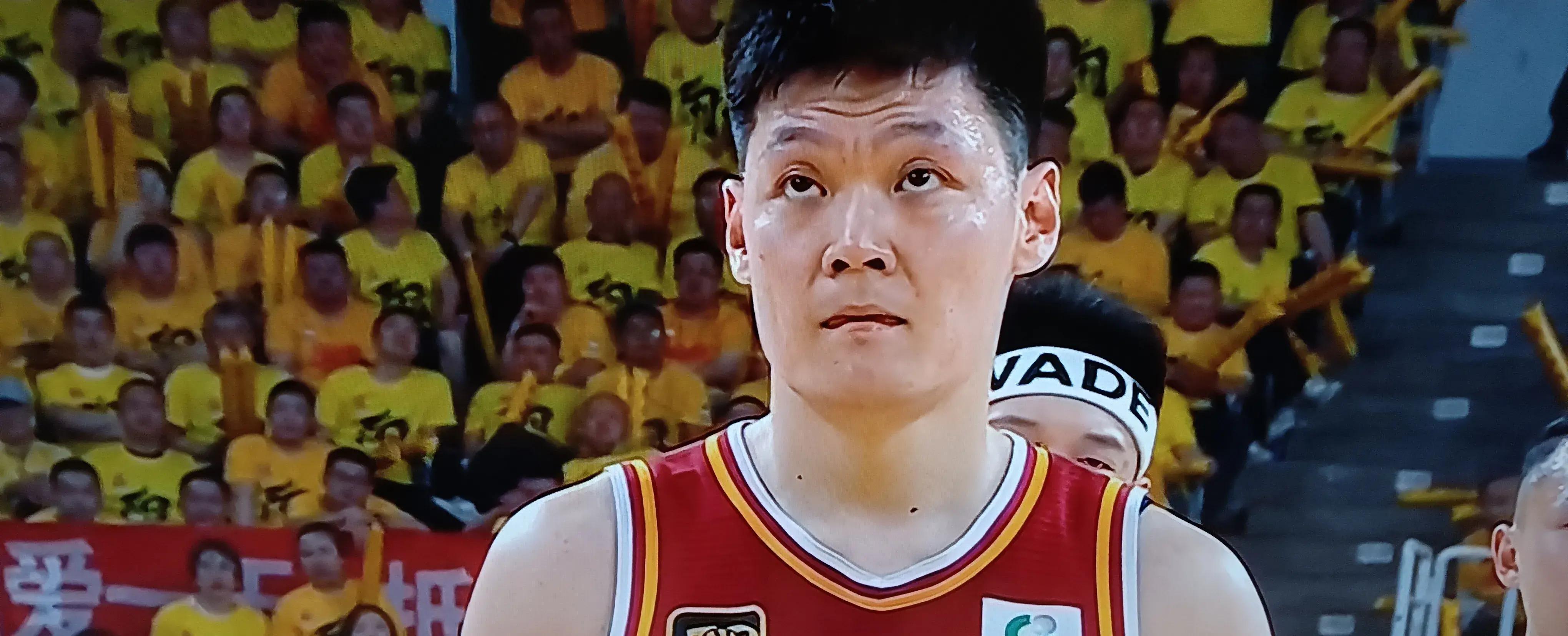 包含转折点上海海港篮板制胜，NBA季后赛今夜攻防权衡，底气十足，资深球员宣示担当的词条