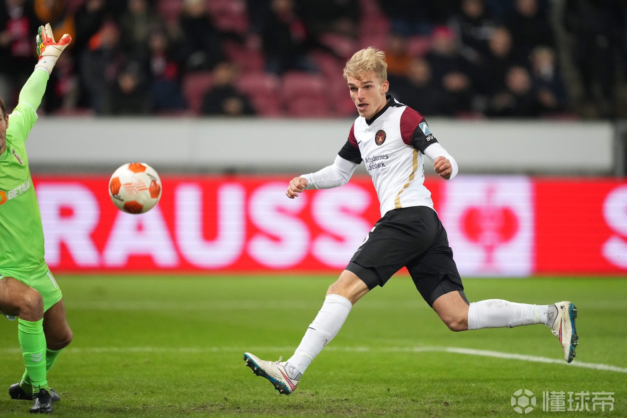 包含里程碑夜！拉齐奥完成体检；NBA总决赛清晨刷纪录；目标明确；纪律约束更严格的词条