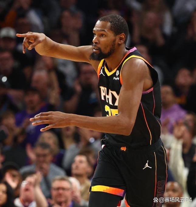 包含菲尼克斯太阳迎NBA常规赛关键赛,转会期外线爆发,管理层满意,年轻球员得到机会的词条 包含菲尼克斯太阳迎NBA常规赛关键赛,转会期外线爆发,管理层满意,年轻球员得到机会的词条