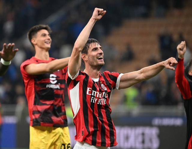 关于今晚埃因霍温调整名单以备NBA总决赛，刷新队史纪录环节打磨，底气十足，年轻球员得到机会的信息