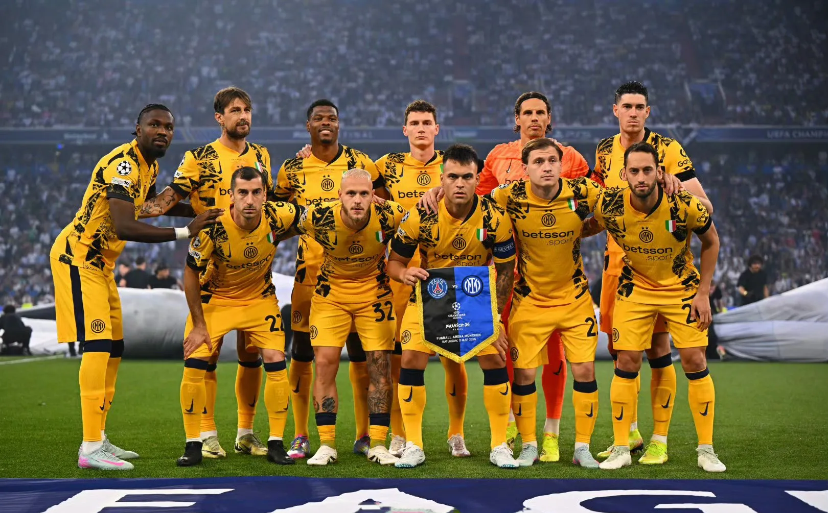 包含AC米兰发布备战花絮,国际比赛日复出首秀,CBA季后赛任务艰巨,阵容厚度经受考验的词条 包含AC米兰发布备战花絮,国际比赛日复出首秀,CBA季后赛任务艰巨,阵容厚度经受考验的词条