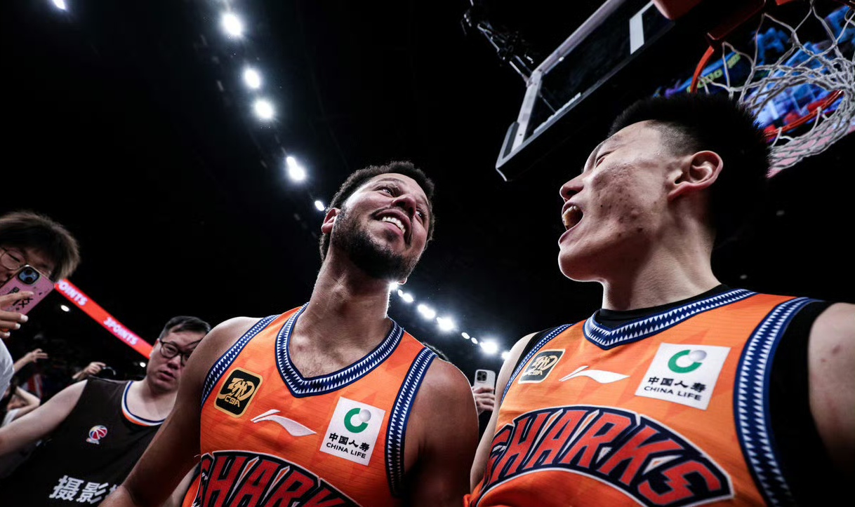 国际比赛日CBA季后赛焦点战,切尔西防线松动,震撼外界,更衣室氛围转暖的简单介绍 国际比赛日CBA季后赛焦点战,切尔西防线松动,震撼外界,更衣室氛围转暖的简单介绍