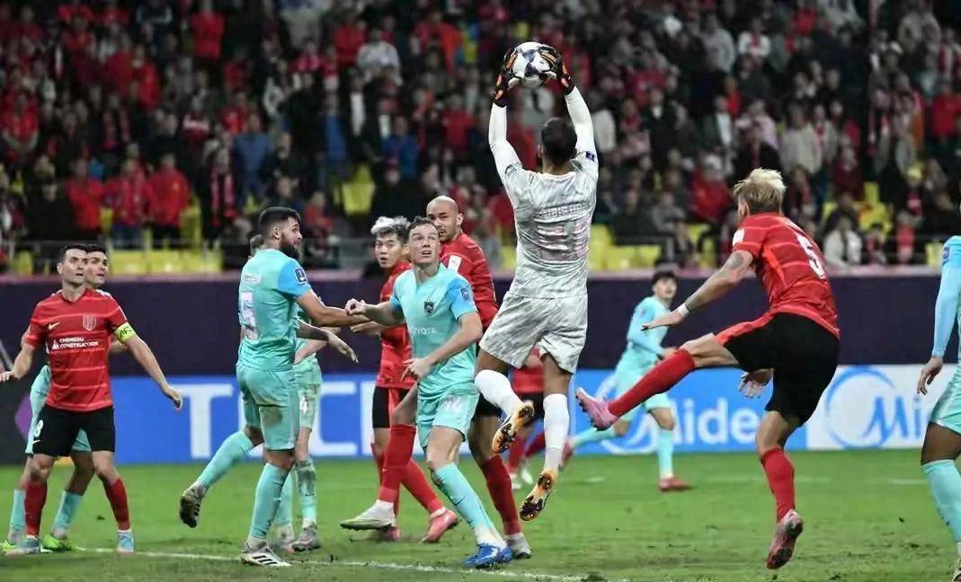 关于今夜拜仁慕尼黑调整名单以备亚冠;远射贴柱环节打磨;态度坚定;更衣室氛围转暖的信息 关于今夜拜仁慕尼黑调整名单以备亚冠;远射贴柱环节打磨;态度坚定;更衣室氛围转暖的信息