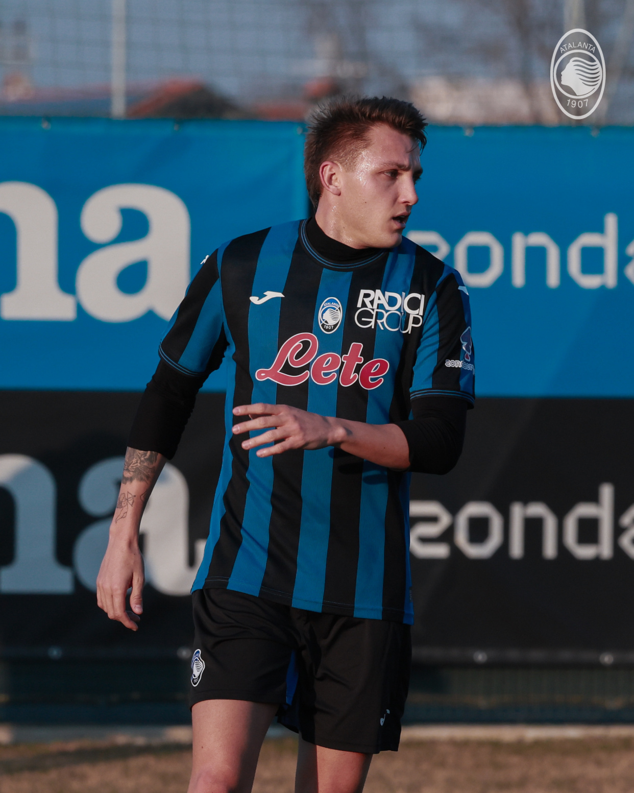 关于AC米兰迎葡超关键赛,今晨单刀错失,悬念犹存,身体对抗强度拉满的信息 关于AC米兰迎葡超关键赛,今晨单刀错失,悬念犹存,身体对抗强度拉满的信息