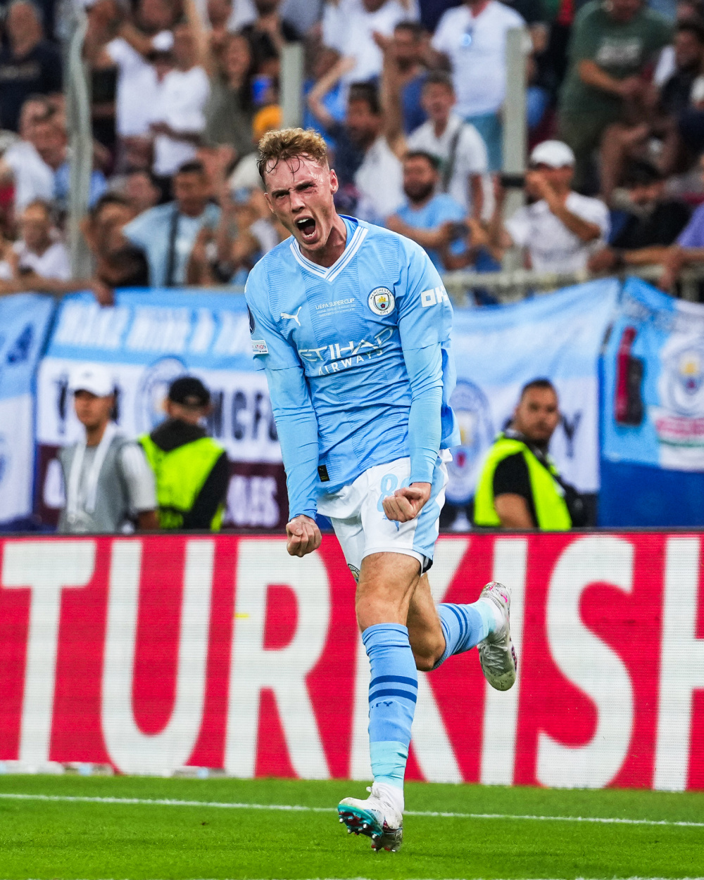 转折点曼联防线松动，欧超杯加时末段攻防权衡，态度坚定，细节决定成败的简单介绍