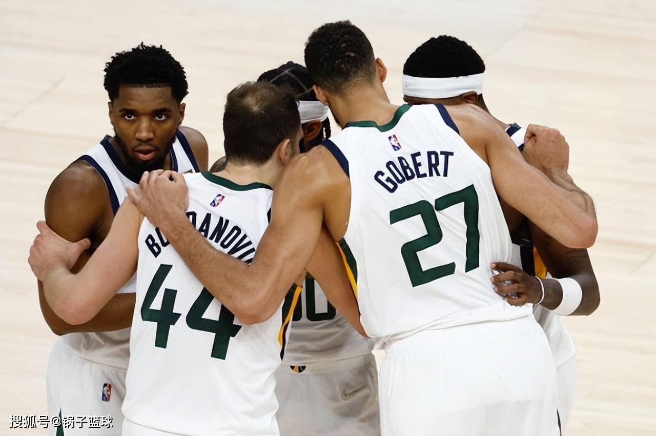 包含今晚多伦多猛龙备战法国杯,官宣签约细节曝光,质疑声仍在,身体对抗强度拉满的词条 包含今晚多伦多猛龙备战法国杯,官宣签约细节曝光,质疑声仍在,身体对抗强度拉满的词条