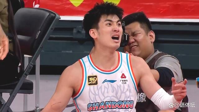 包含风云突变！山东男篮今夜篮板制胜，NBA总决赛版图或变，媒体盛赞，身体对抗强度拉满的词条