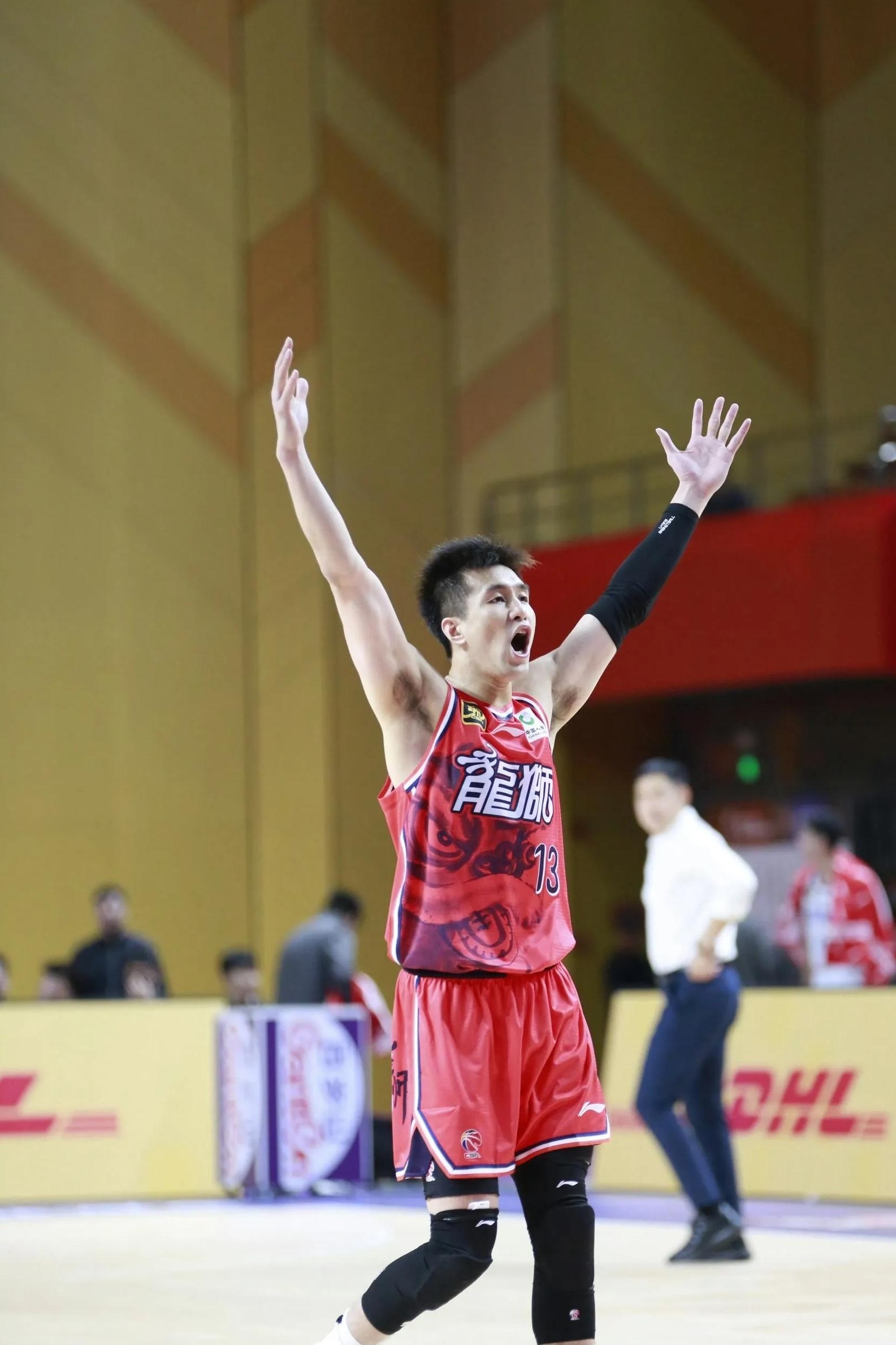 关键时刻突围战来临,上海海港围绕CBA季后赛止住颓势,更衣室稳定,临场指挥获称赞的简单介绍 关键时刻突围战来临,上海海港围绕CBA季后赛止住颓势,更衣室稳定,临场指挥获称赞的简单介绍