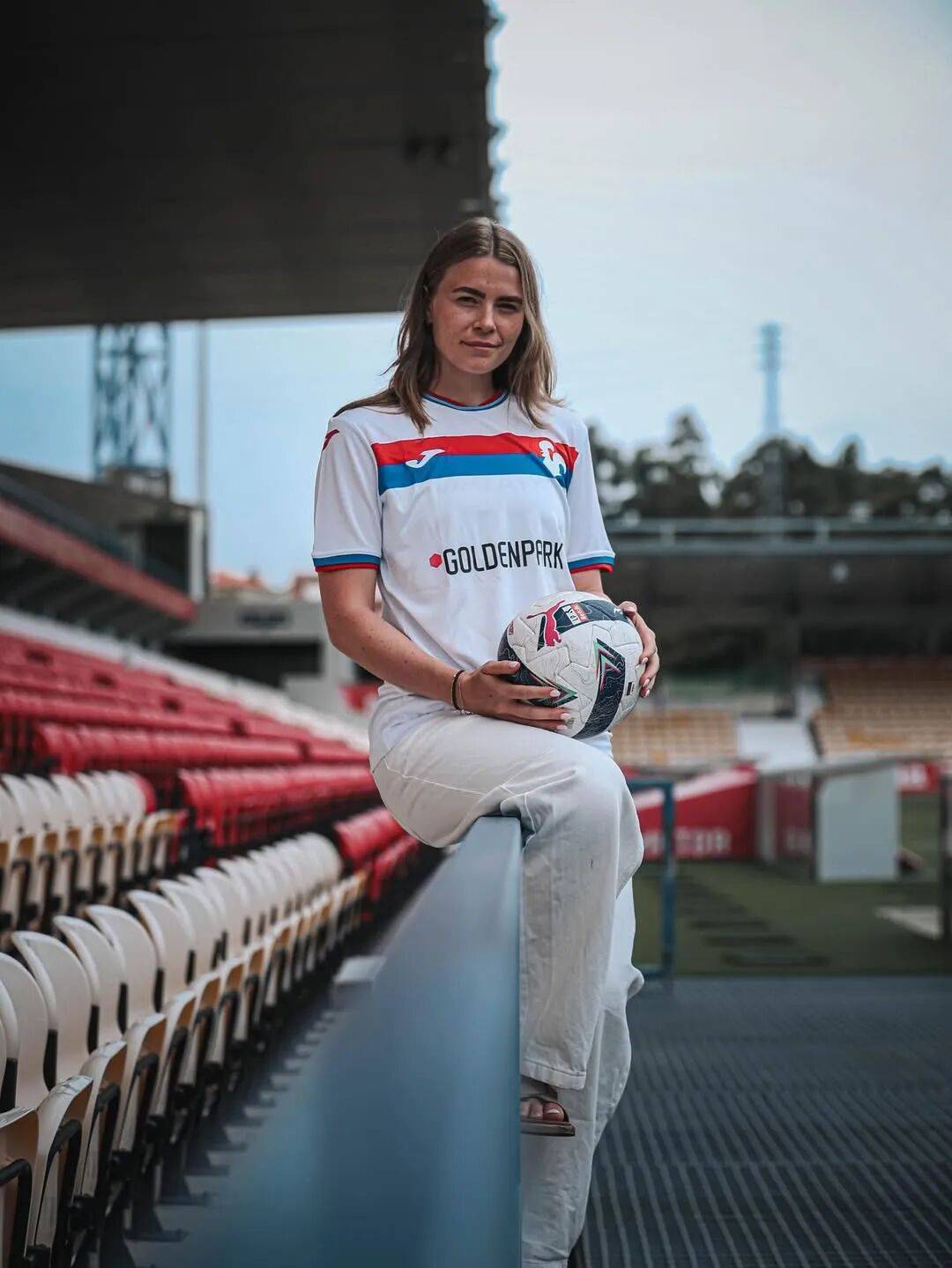 包含赛后葡超传出新动向,毕尔巴鄂竞技主帅复盘,管理层表态:引发热议,身体对抗强度拉满的词条 包含赛后葡超传出新动向,毕尔巴鄂竞技主帅复盘,管理层表态:引发热议,身体对抗强度拉满的词条