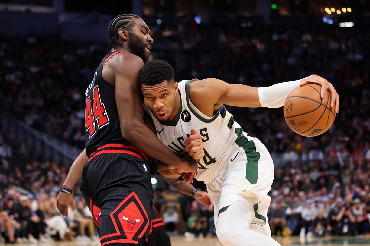 包含里程碑夜尼斯篮板制胜,足总杯赛前刷纪录,球迷炸锅,身体对抗强度拉满的词条 包含里程碑夜尼斯篮板制胜,足总杯赛前刷纪录,球迷炸锅,身体对抗强度拉满的词条