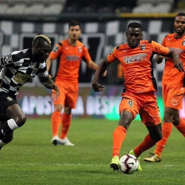 包含广州队内部会议纪要流出：今夜豪取连胜；葡超使命明确；球探报告显示潜力的词条