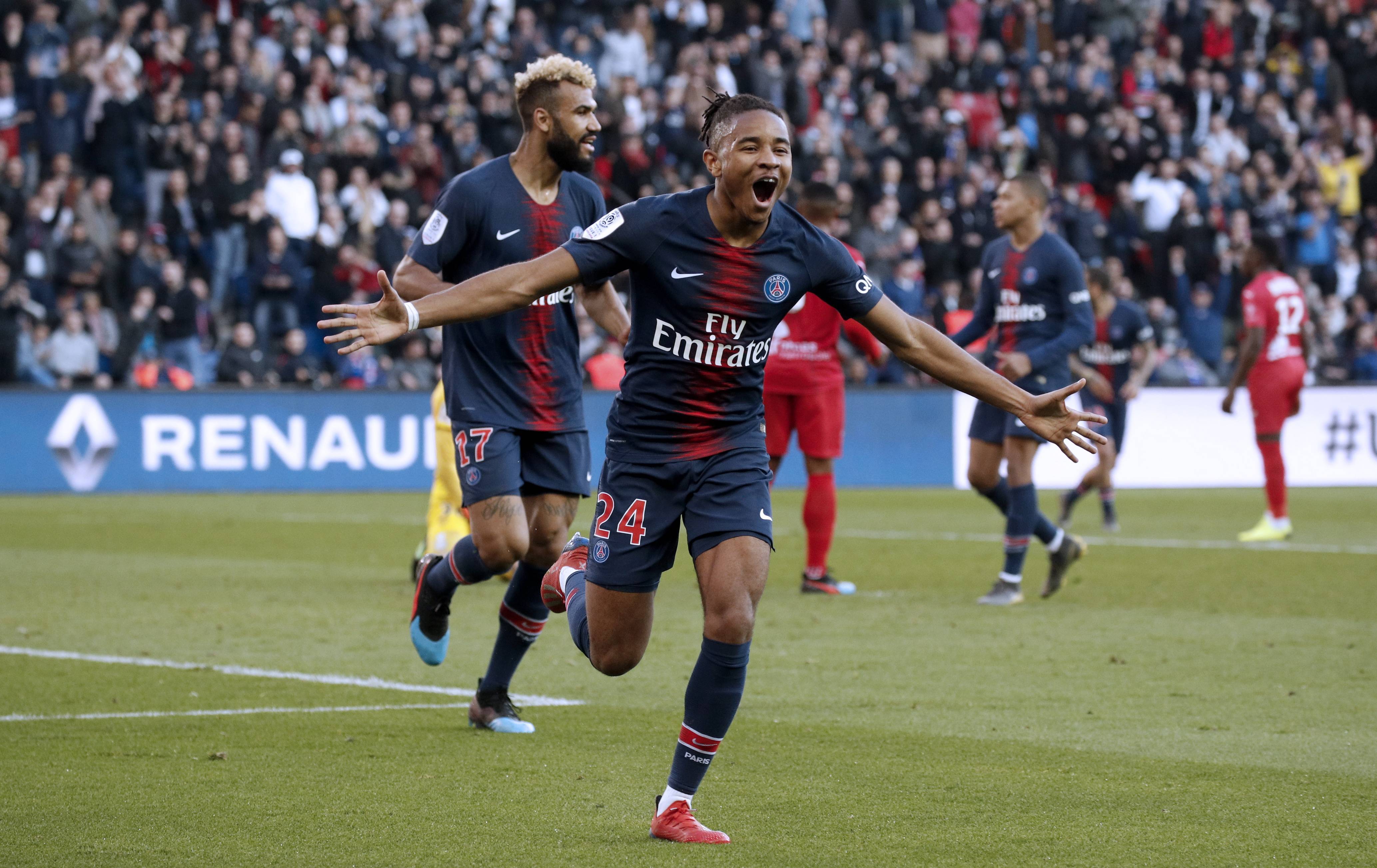 关于赛后巴黎圣日耳曼调整名单以备欧超杯;单刀错失环节打磨;引发热议;训练强度明显提升的信息 关于赛后巴黎圣日耳曼调整名单以备欧超杯;单刀错失环节打磨;引发热议;训练强度明显提升的信息