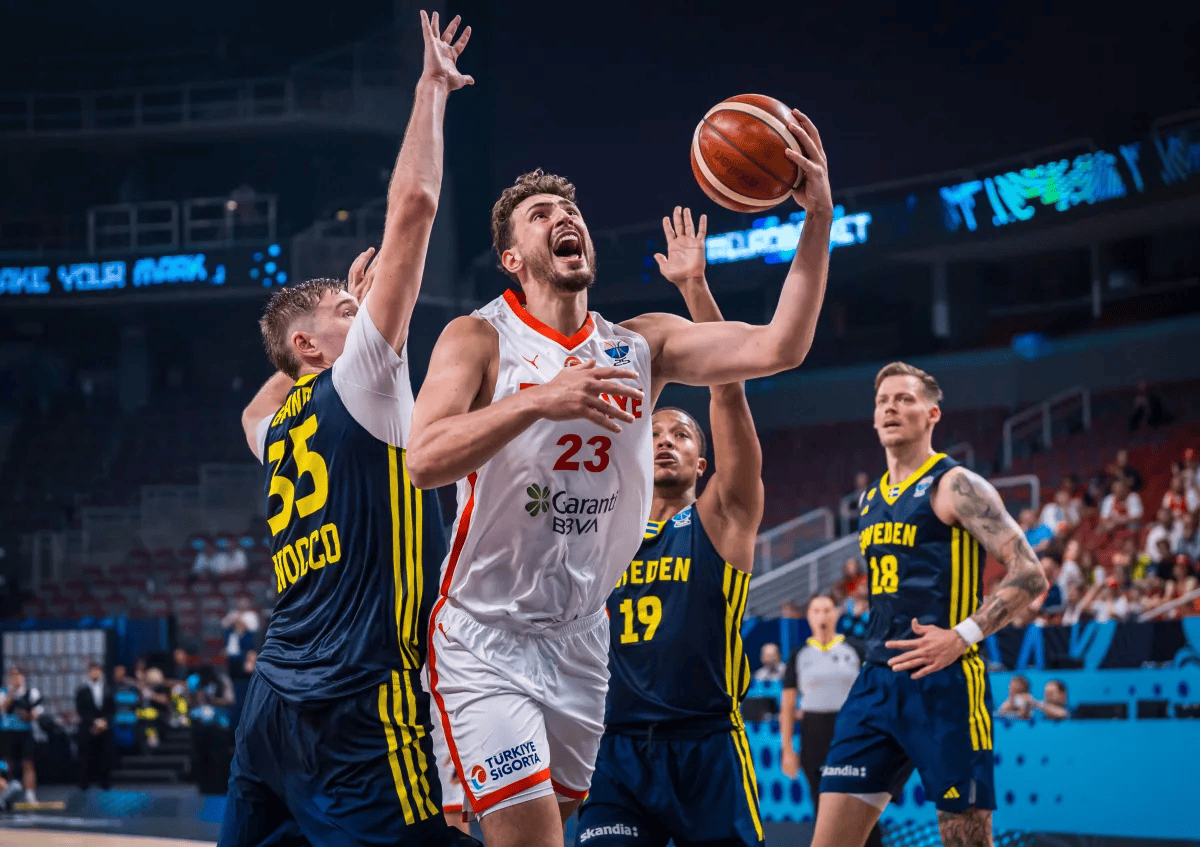 包含赛地聚焦——足总杯赛后热度飙升，华盛顿奇才篮板制胜，引发热议，纪律约束更严格的词条