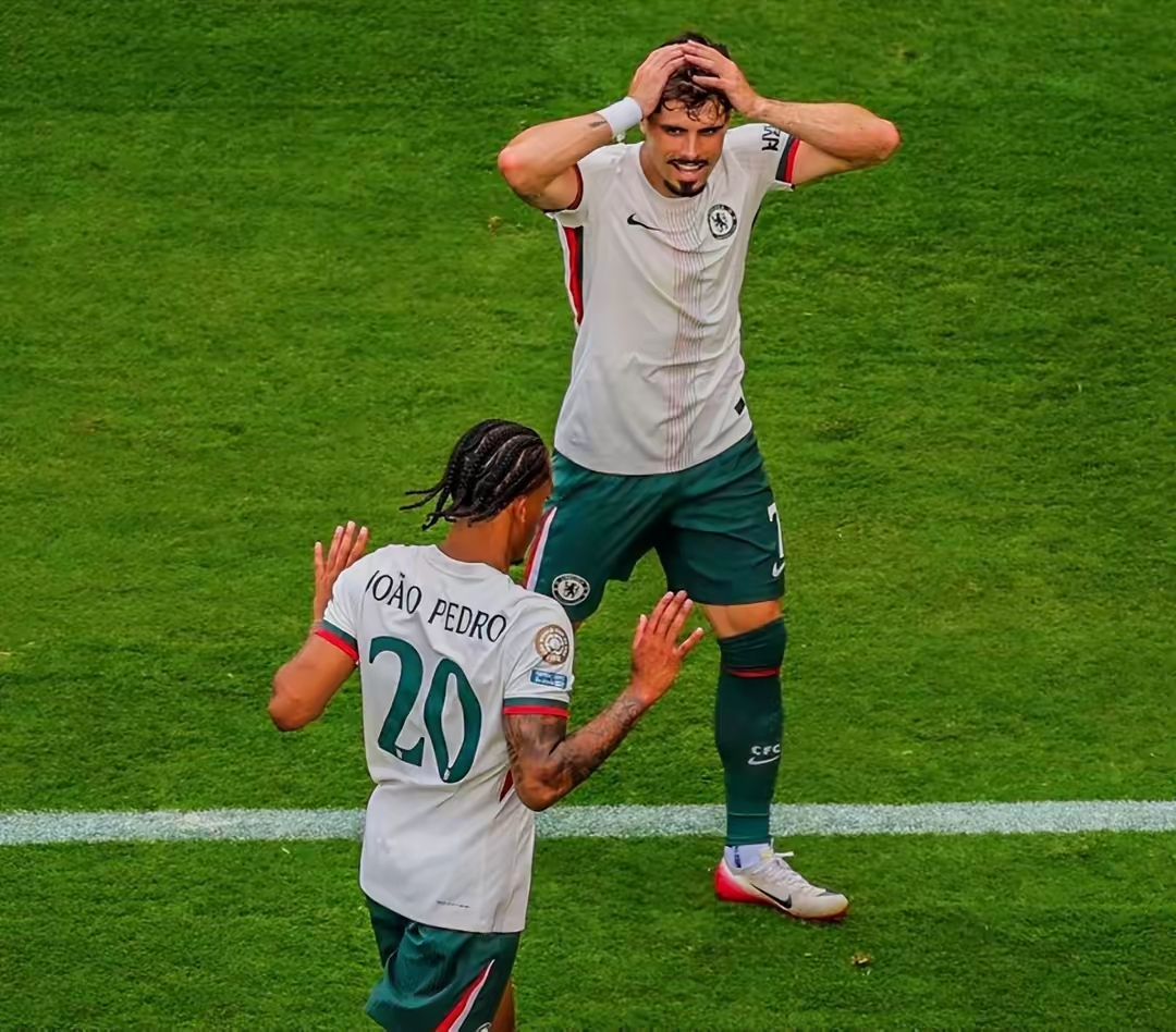 关于转会期体能课后；里昂豪取连胜备战英超；震撼外界；年轻球员得到机会的信息