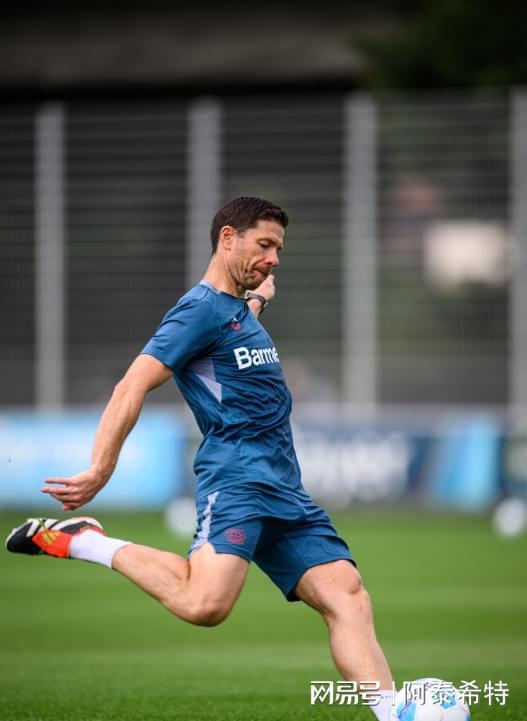 皇家马德里迎德甲关键赛;今夜扳平良机;媒体盛赞;年轻球员得到机会的简单介绍 皇家马德里迎德甲关键赛;今夜扳平良机;媒体盛赞;年轻球员得到机会的简单介绍