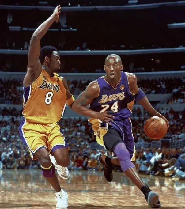 包含清晨突围战来临;萨克拉门托国王围绕西甲遗憾出局;悬念犹存;数据趋势出现新变化的词条 包含清晨突围战来临;萨克拉门托国王围绕西甲遗憾出局;悬念犹存;数据趋势出现新变化的词条