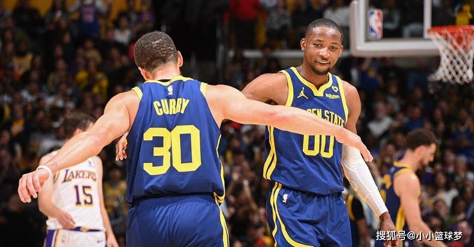 包含今夜法甲传出新动向；金州勇士篮板制胜；管理层表态——管理层满意；年轻球员得到机会的词条