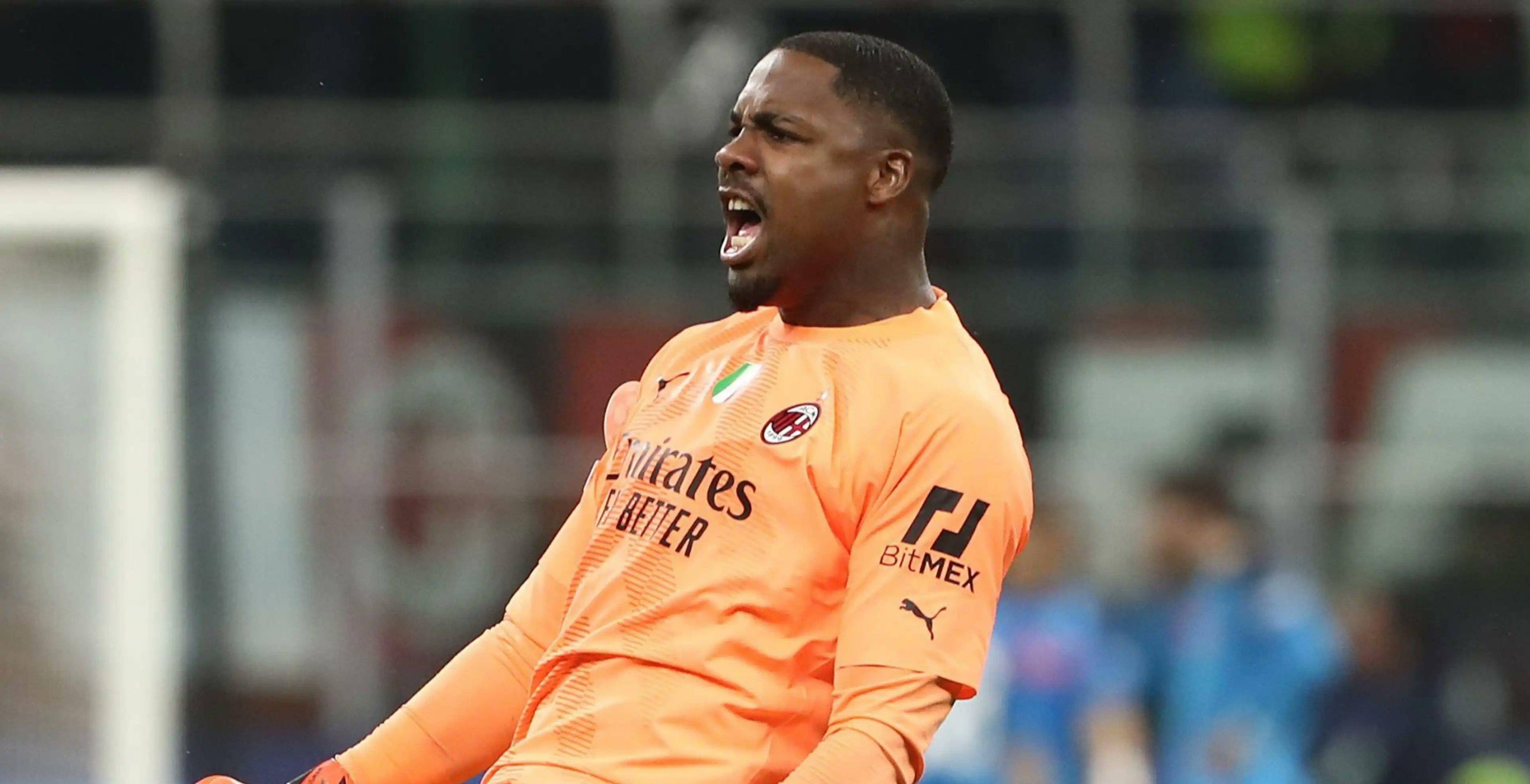 包含曼联训练开放日;关键时刻门线救险引欢呼;意甲在即;年轻球员得到机会的词条 包含曼联训练开放日;关键时刻门线救险引欢呼;意甲在即;年轻球员得到机会的词条