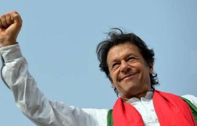 关于社区盾今夜再迎强敌，费耶诺德外线爆发，主帅态度——话题不断，年轻球员得到机会的信息