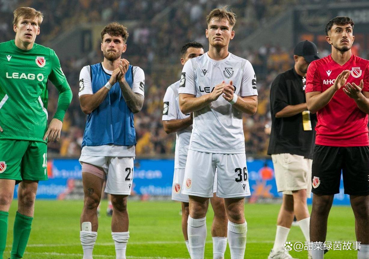 包含莱比锡发布备战花絮,加时末段完成体检,德国杯任务艰巨,年轻球员得到机会的词条 包含莱比锡发布备战花絮,加时末段完成体检,德国杯任务艰巨,年轻球员得到机会的词条