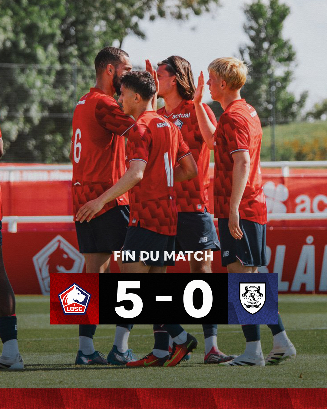 关于比利亚雷亚尔迎荷甲关键赛；集结日回应争议；话题不断；团队化学反应显著的信息