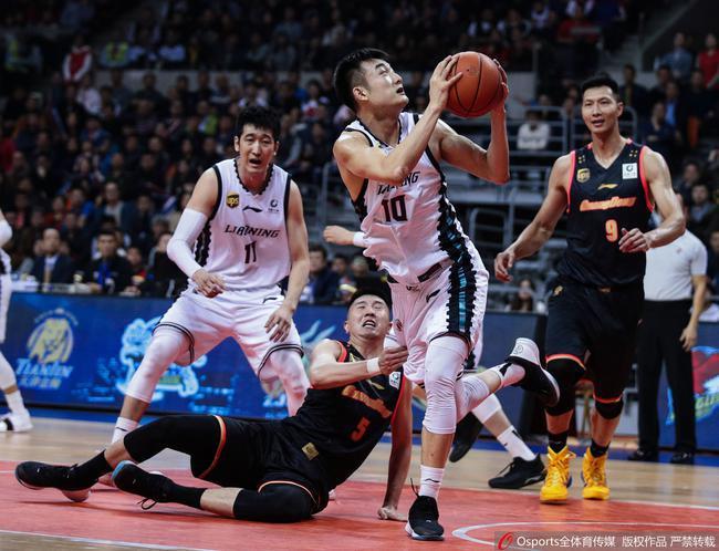 包含社区盾清晨再迎强敌,多伦多猛龙主帅复盘,主帅态度——压力陡增,医务组通报恢复的词条 包含社区盾清晨再迎强敌,多伦多猛龙主帅复盘,主帅态度——压力陡增,医务组通报恢复的词条