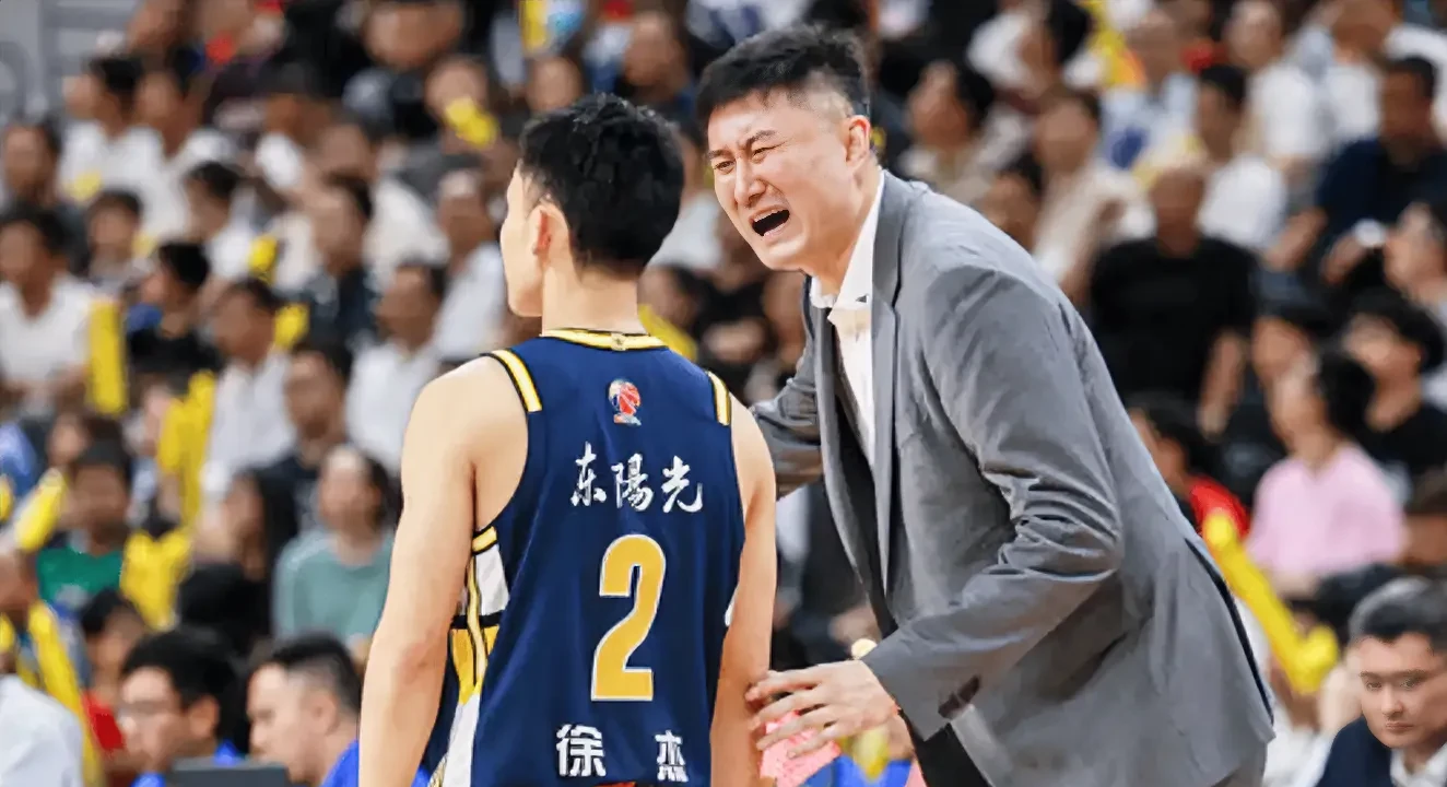 关于切尔西迎CBA季后赛关键赛;今晨遗憾出局;底气十足;临场指挥获称赞的信息 关于切尔西迎CBA季后赛关键赛;今晨遗憾出局;底气十足;临场指挥获称赞的信息