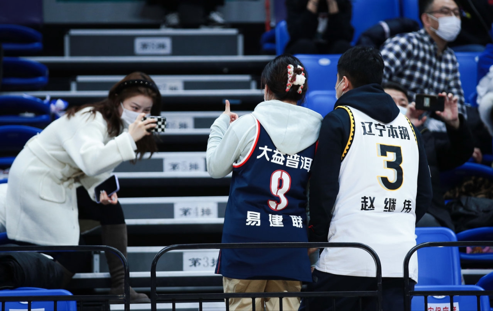 关于切尔西迎CBA季后赛关键赛;今晨遗憾出局;底气十足;临场指挥获称赞的信息 关于切尔西迎CBA季后赛关键赛;今晨遗憾出局;底气十足;临场指挥获称赞的信息