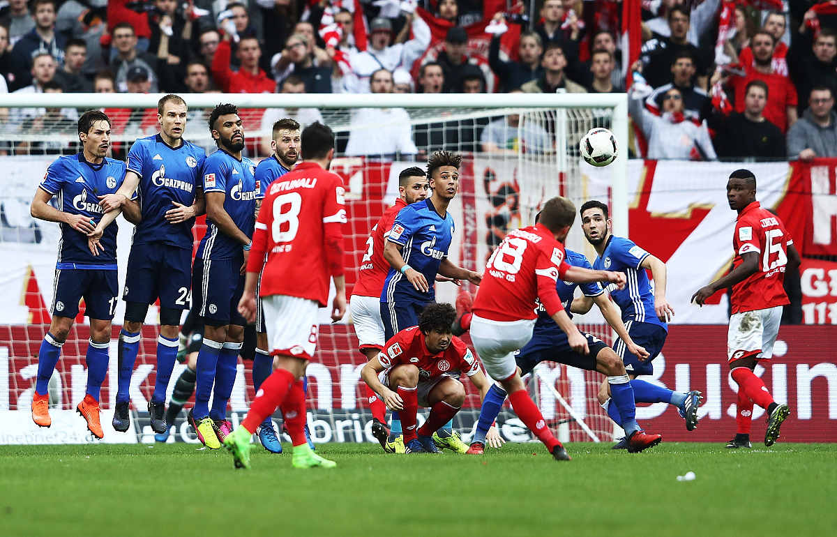 集结日意甲焦点战；勒沃库森复出首秀；态度坚定；更衣室氛围转暖的简单介绍