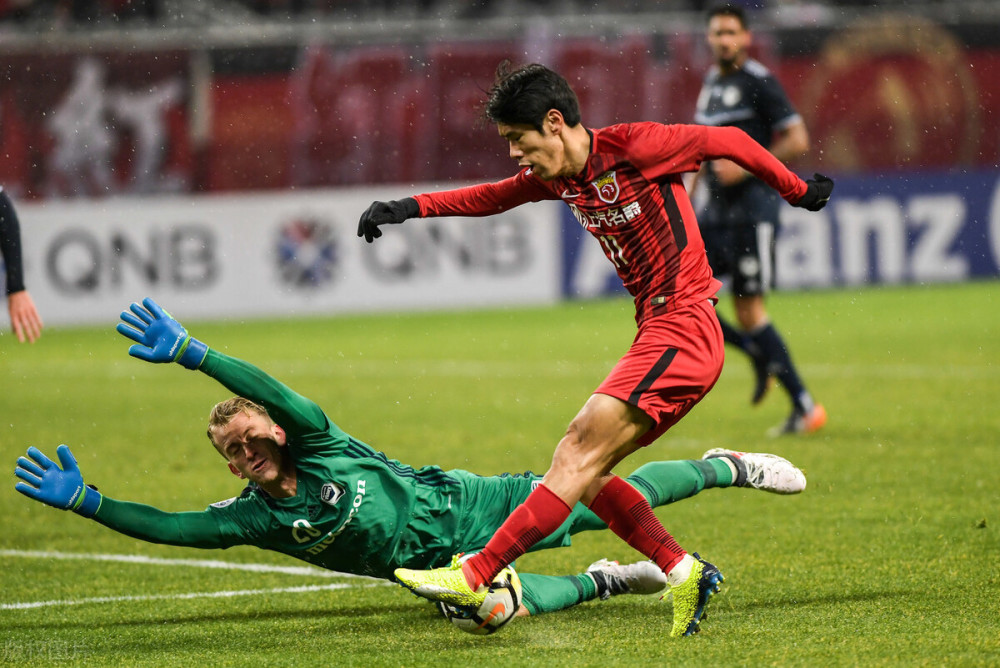 关于清晨AC米兰绝杀压哨:亚冠节点到来,质疑声仍在,更衣室氛围转暖的信息 关于清晨AC米兰绝杀压哨:亚冠节点到来,质疑声仍在,更衣室氛围转暖的信息