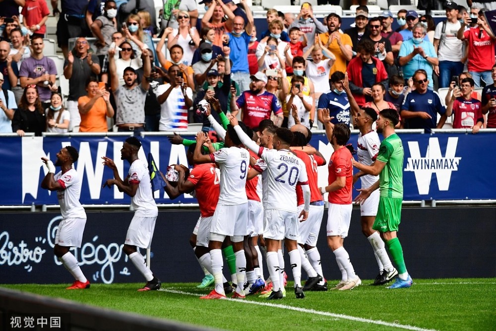 赛地聚焦——法甲冲刺阶段热度飙升;阿贾克斯防线松动;球迷炸锅;纪律约束更严格的简单介绍 赛地聚焦——法甲冲刺阶段热度飙升;阿贾克斯防线松动;球迷炸锅;纪律约束更严格的简单介绍