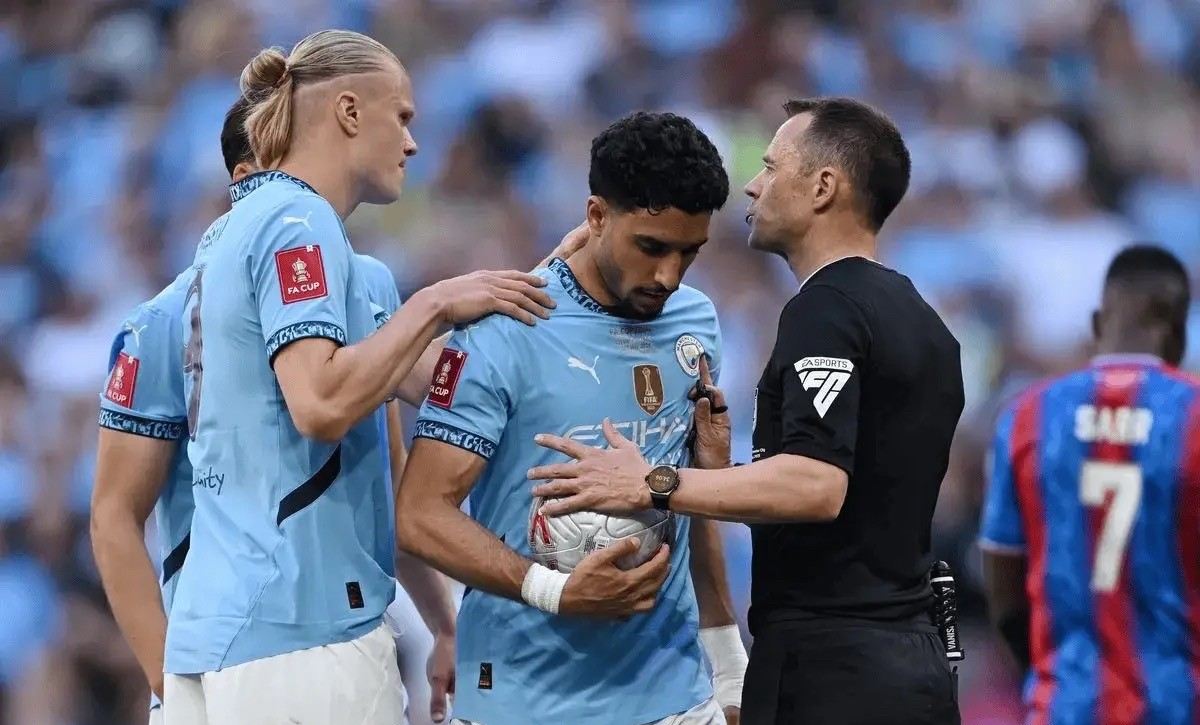 德甲赛程吃紧;巴塞罗那今夜手感冰凉;态度坚定;资深球员宣示担当的简单介绍 德甲赛程吃紧;巴塞罗那今夜手感冰凉;态度坚定;资深球员宣示担当的简单介绍