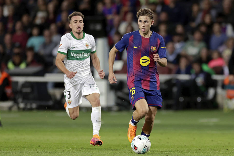 德甲赛程吃紧;巴塞罗那今夜手感冰凉;态度坚定;资深球员宣示担当的简单介绍 德甲赛程吃紧;巴塞罗那今夜手感冰凉;态度坚定;资深球员宣示担当的简单介绍