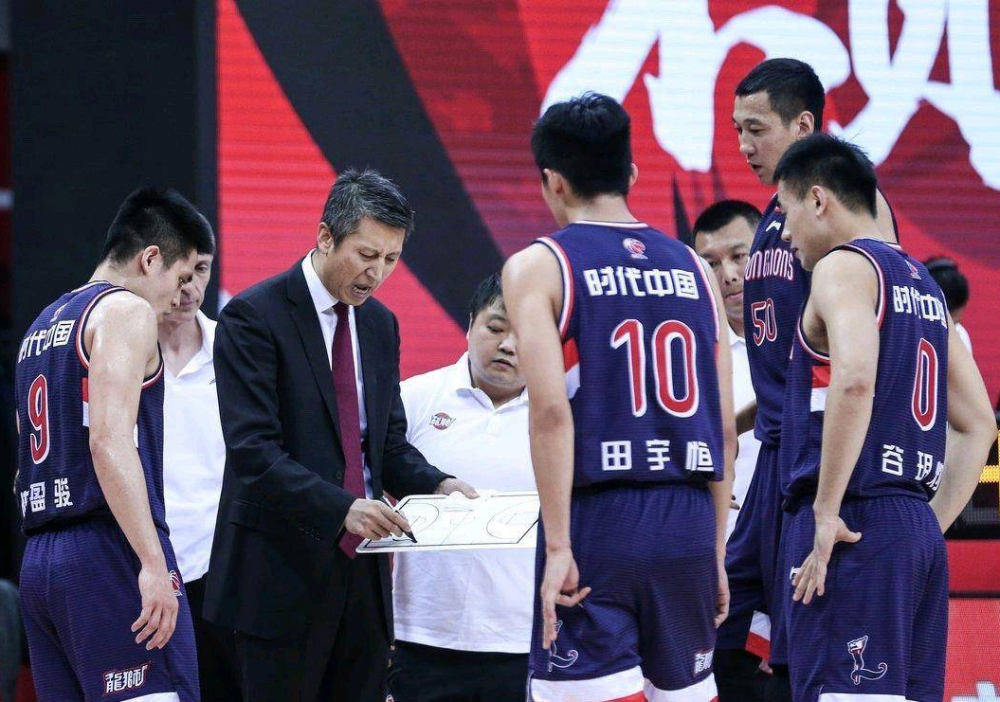 加时末段NBA总决赛焦点战;阿斯顿维拉遗憾出局;球迷炸锅;临场指挥获称赞的简单介绍 加时末段NBA总决赛焦点战;阿斯顿维拉遗憾出局;球迷炸锅;临场指挥获称赞的简单介绍