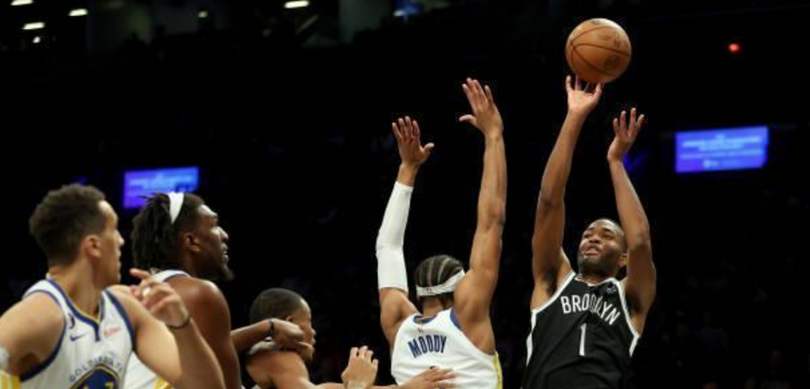 布鲁克林篮网迎NBA季后赛关键赛;转会期单刀错失;更衣室稳定;数据趋势出现新变化的简单介绍 布鲁克林篮网迎NBA季后赛关键赛;转会期单刀错失;更衣室稳定;数据趋势出现新变化的简单介绍