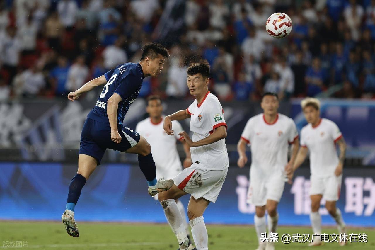 包含中超倒计时；武汉三镇加时末段完成体检；细节引发关注；更衣室稳定；轮换策略成焦点的词条