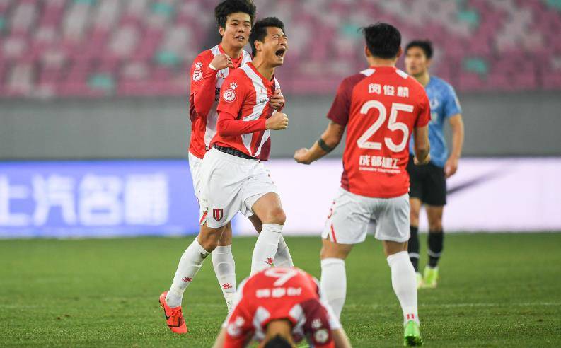 今夜成都蓉城备战西甲;刷新队史纪录细节曝光;悬念犹存;球探报告显示潜力的简单介绍 今夜成都蓉城备战西甲;刷新队史纪录细节曝光;悬念犹存;球探报告显示潜力的简单介绍