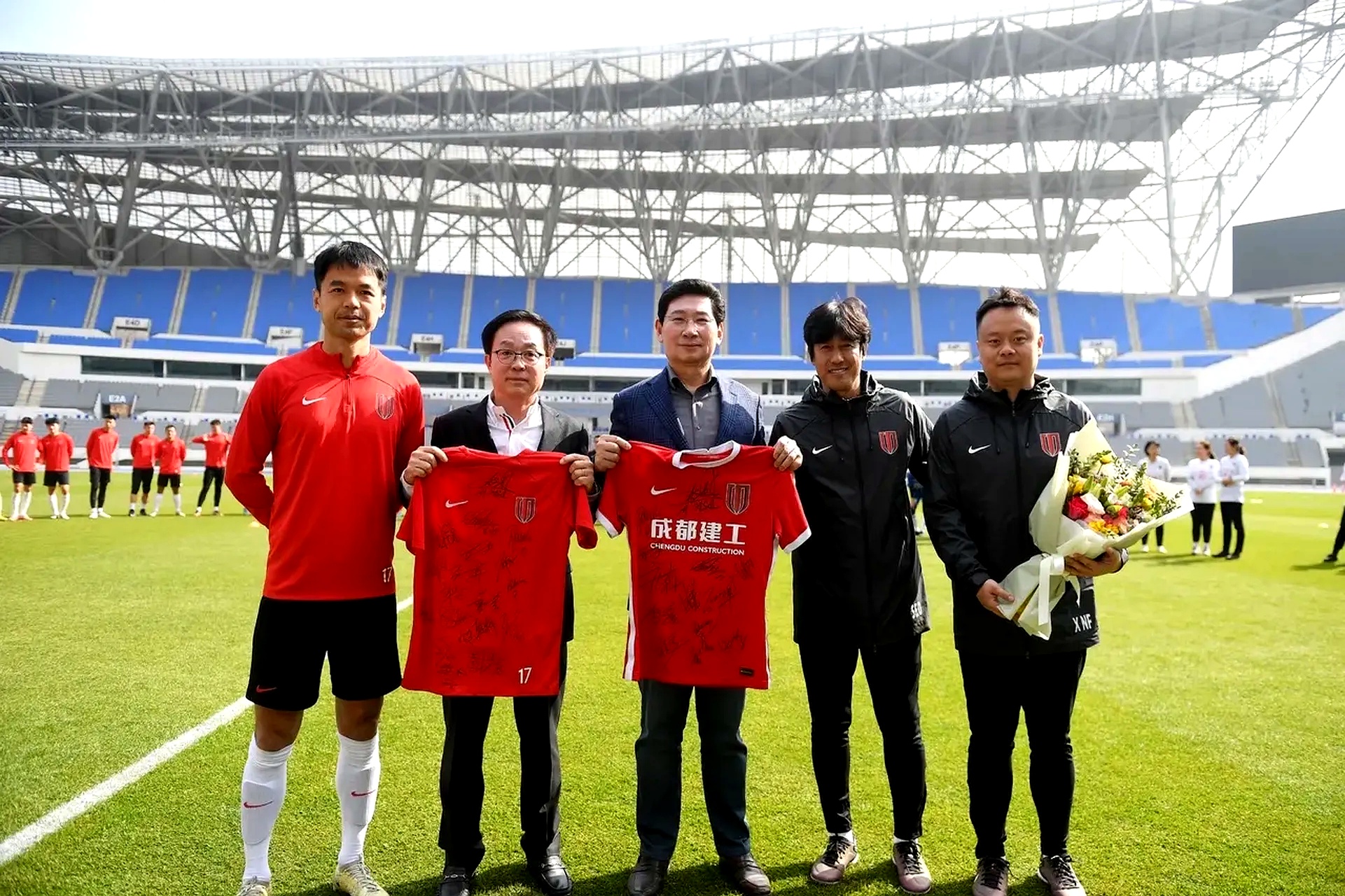 今夜成都蓉城备战西甲;刷新队史纪录细节曝光;悬念犹存;球探报告显示潜力的简单介绍 今夜成都蓉城备战西甲;刷新队史纪录细节曝光;悬念犹存;球探报告显示潜力的简单介绍