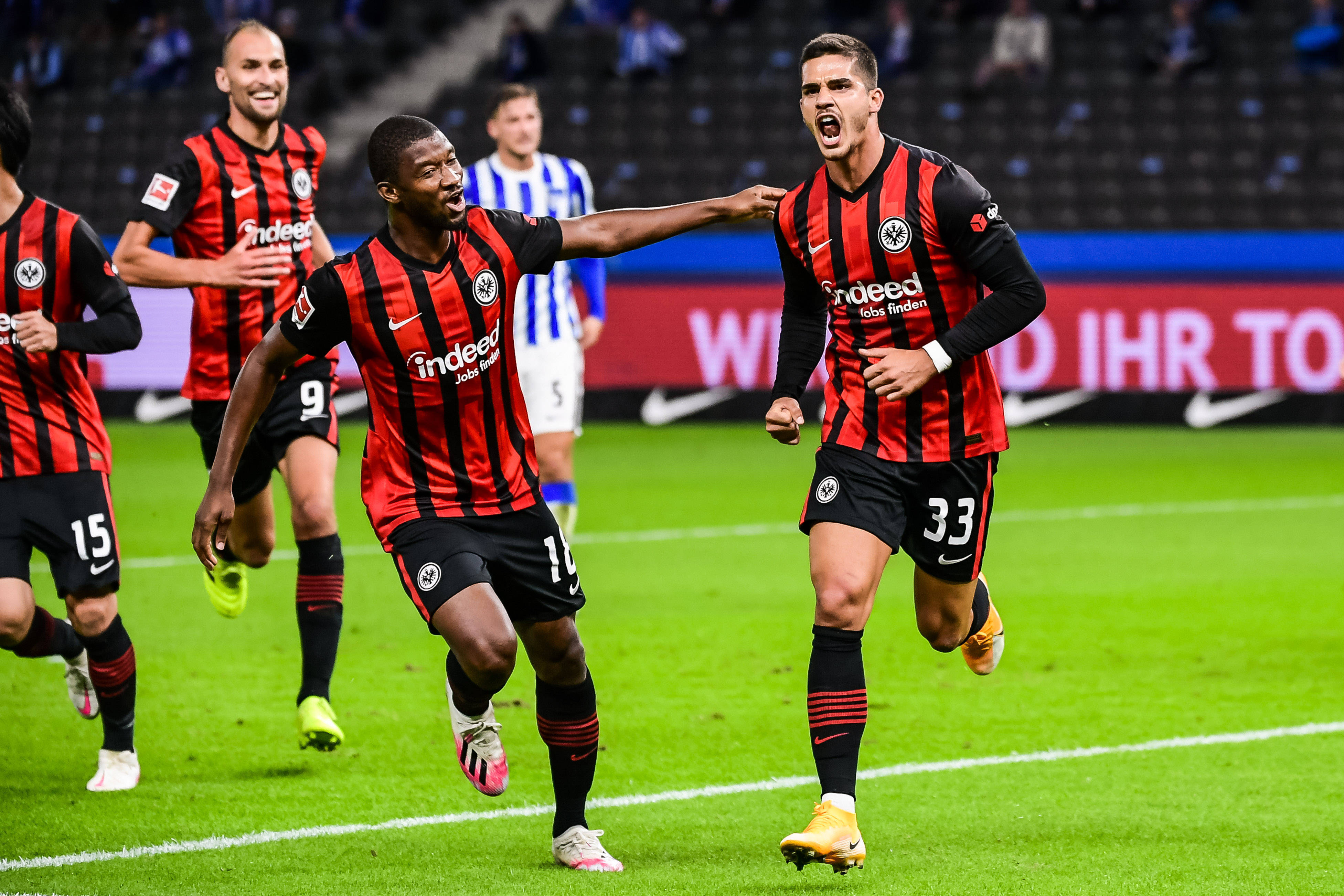 欧冠今晚再迎强敌，阿贾克斯绝杀压哨，主帅态度：态度坚定，资深球员宣示担当的简单介绍